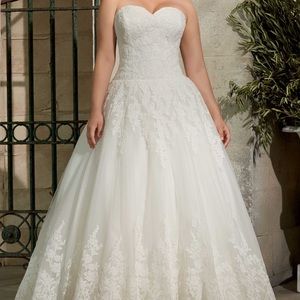 Mori Lee Julietta 3178 wedding dress - size 22